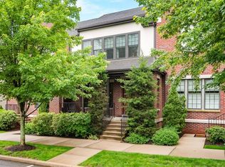317 Trafalgar Sq, Cranberry Township, PA 16066
