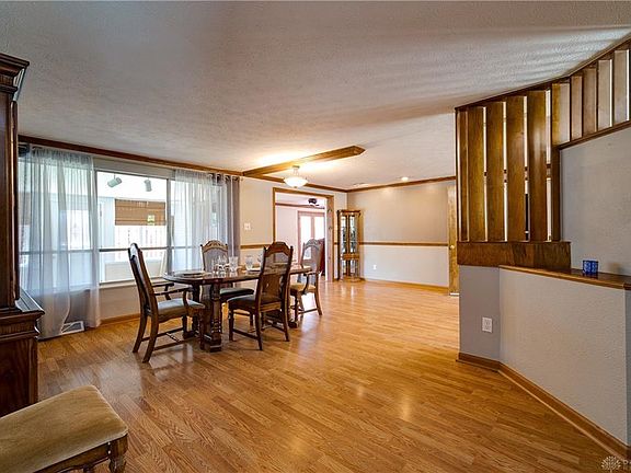 5th image of 98 Juniper Dr