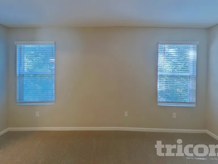 2077 Dutton Island Oaks Way — Photo 7