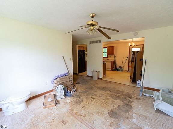 3rd image of 1777 Barnes Dr