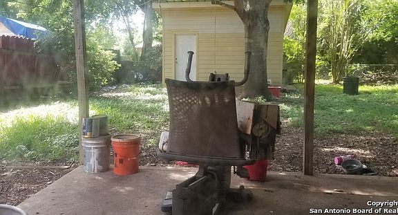 2nd image of 113 Bramblewood Cir