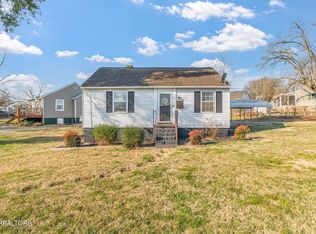 900 Valley Vista Dr, Loudon, TN 37774