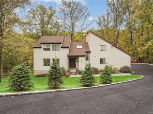 1261 Underhill Ave, Yorktown Heights, NY 10598