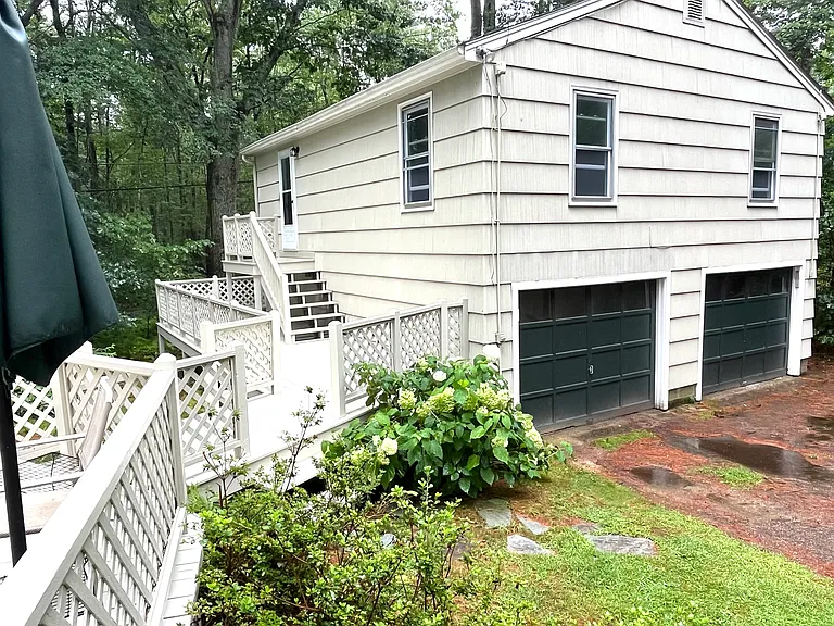 4 James Farm Rd — Photo 9