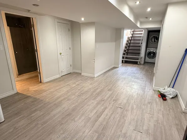 3 Picasso Dr, Brampton, ON L6P 3L5