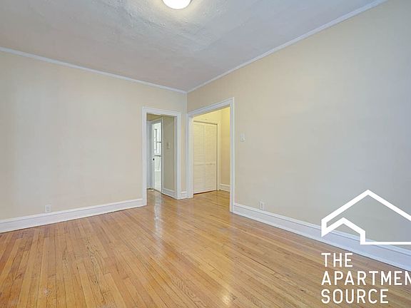 5th image of 1335.5 W Touhy Ave #2S