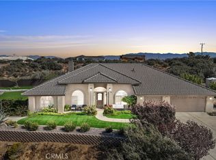 7225 Oak Hill Rd, Oak Hills, CA 92344