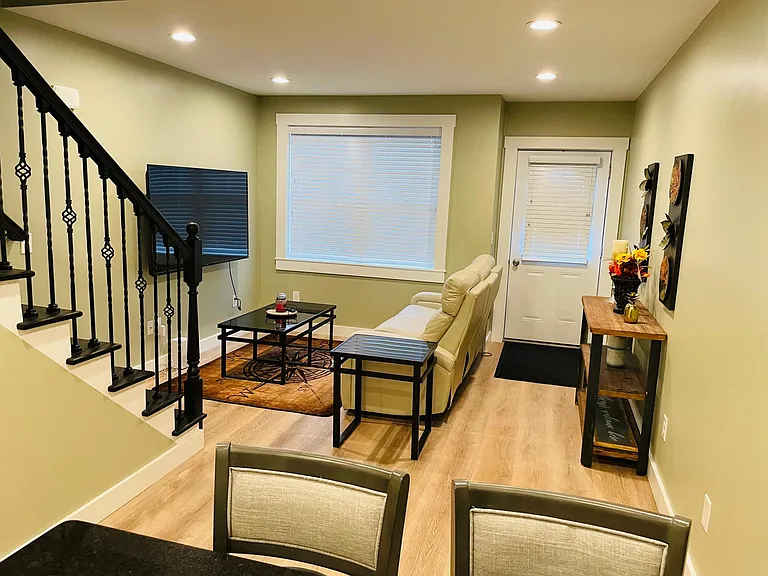 69 Washington St #2 — Photo 6
