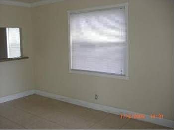 4th image of 2292 SE 4th St