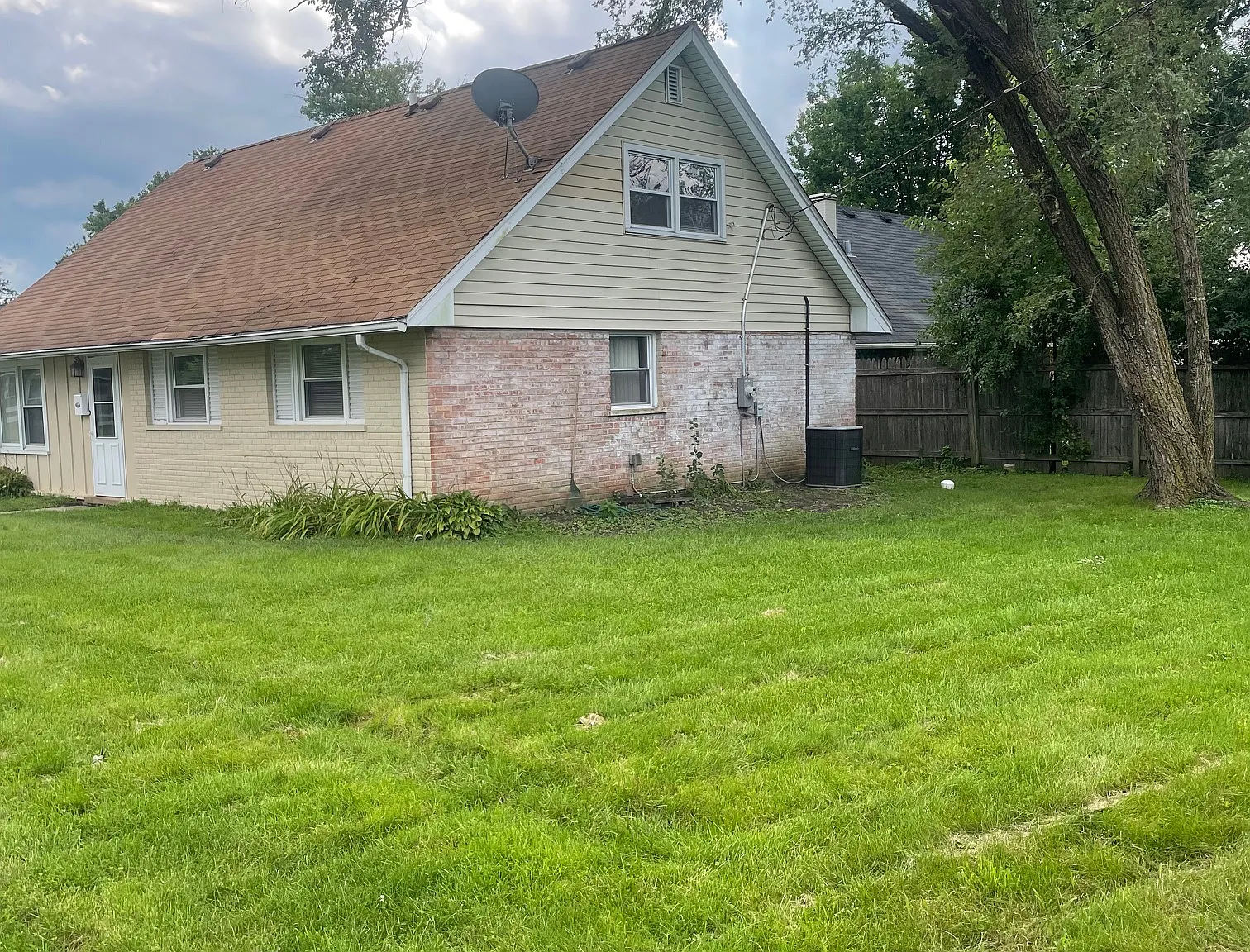 4 bed, 1533 sqft, $2,200 — Photo 2