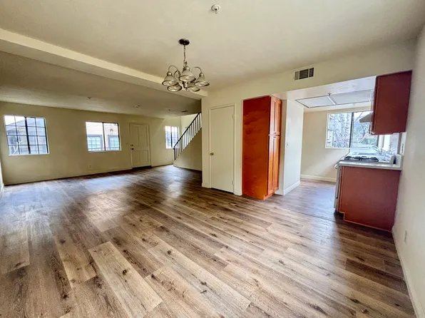 529 W Duarte Rd #H, Monrovia, CA 91016