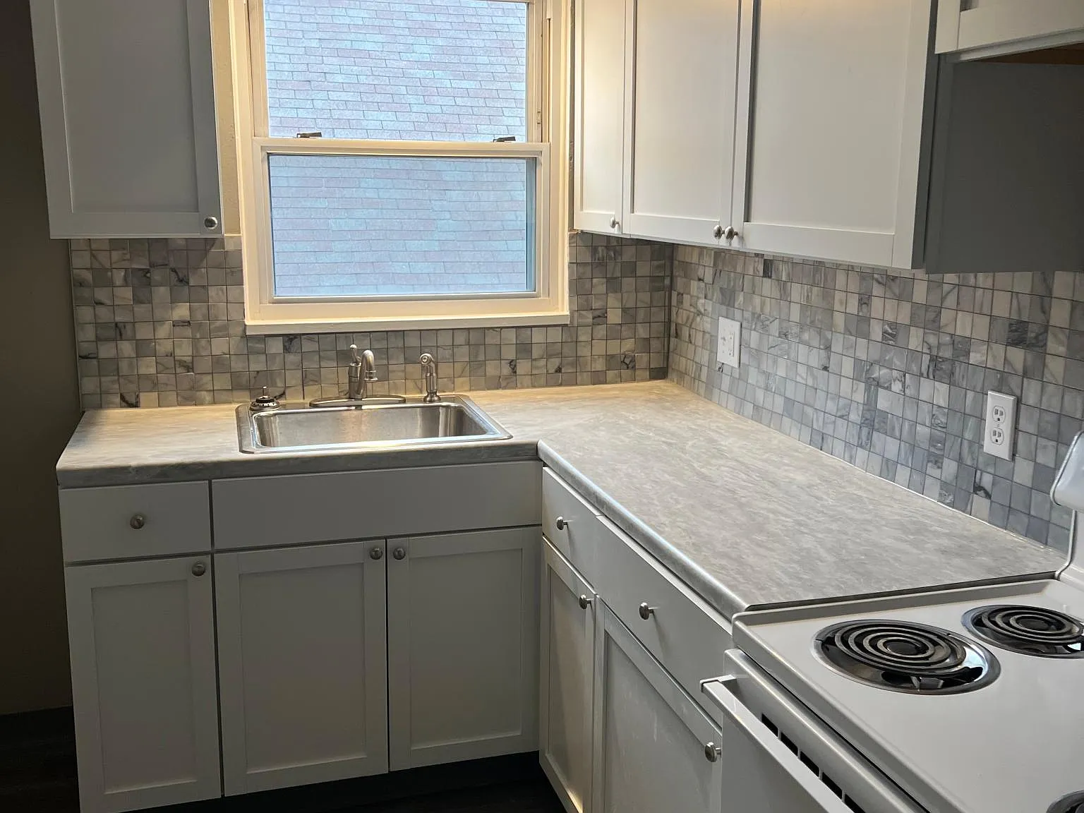 131 S Maple Ave — Photo 4