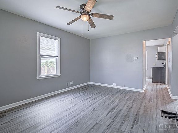 3rd image of 1081 Weller Ave