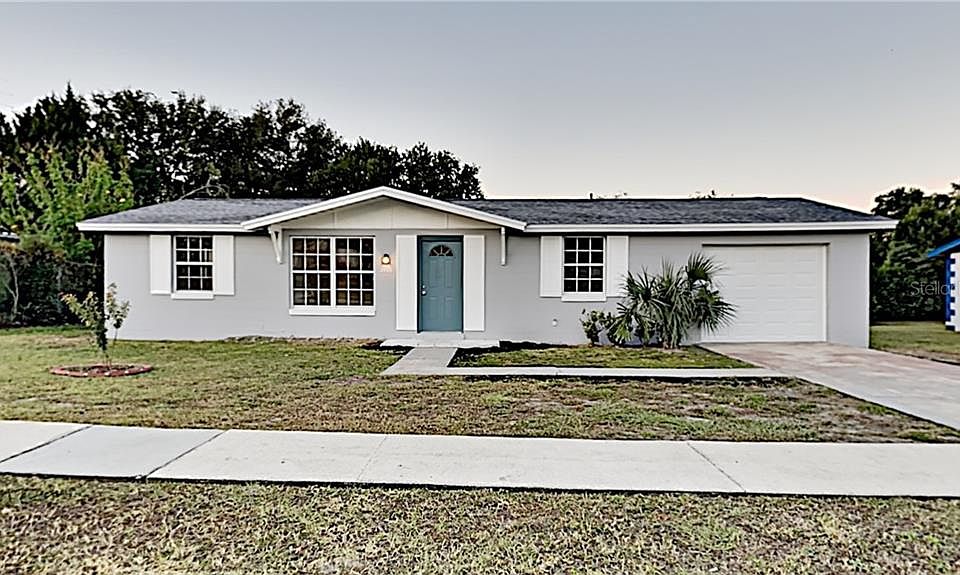 1st image of 2428 Alamanda Ave