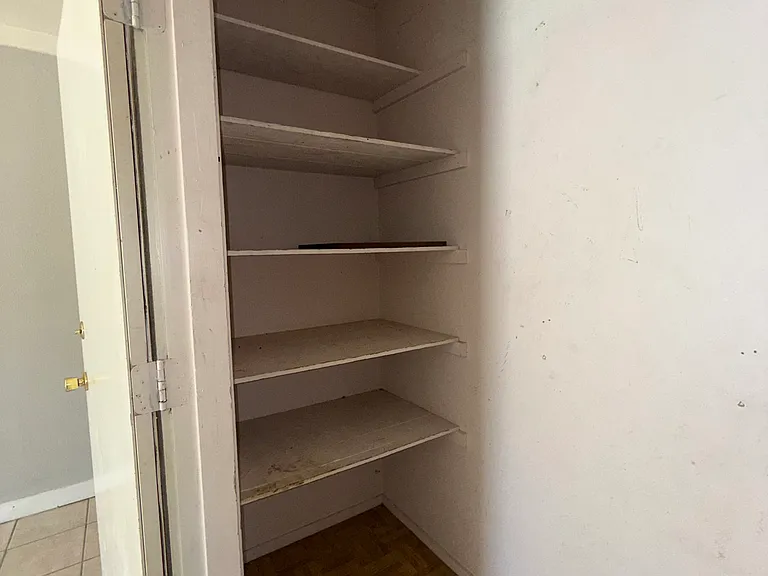 933 Edwards St — Photo 21