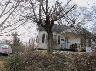 511 Hickory Ave, Pulaski, VA 24301