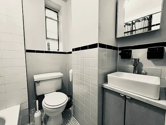 Rented by Nolita Group | media 7