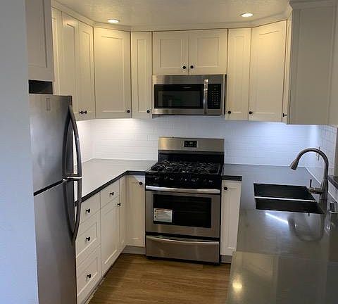 3rd image of 1826 Butler Ave APT 103