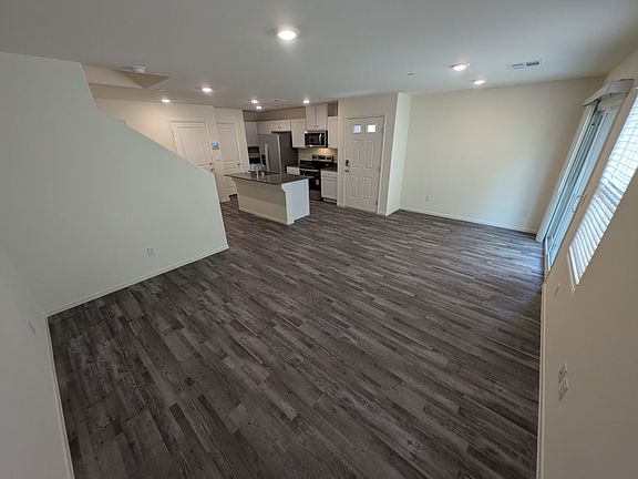 4th image of 10996 Rollingford Ave