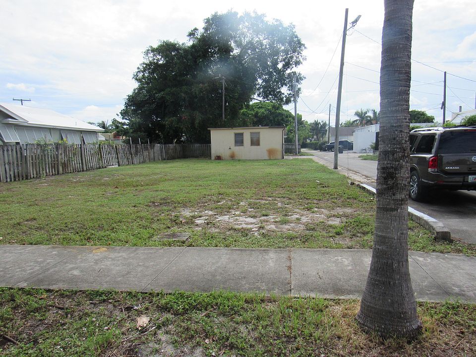 1st image of 336 Edgewood Dr