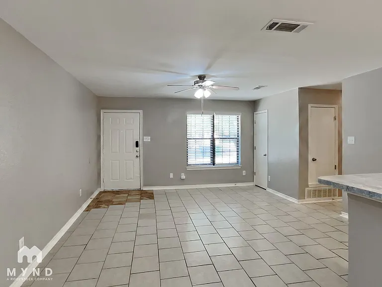 106 Conner St — Photo 6
