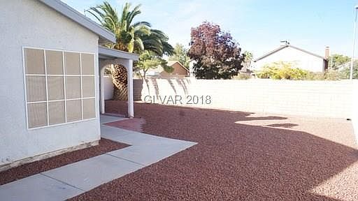 3rd image of 7016 Quarry Dr