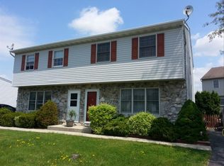 215 Hickory Dr, Fleetwood, PA 19522