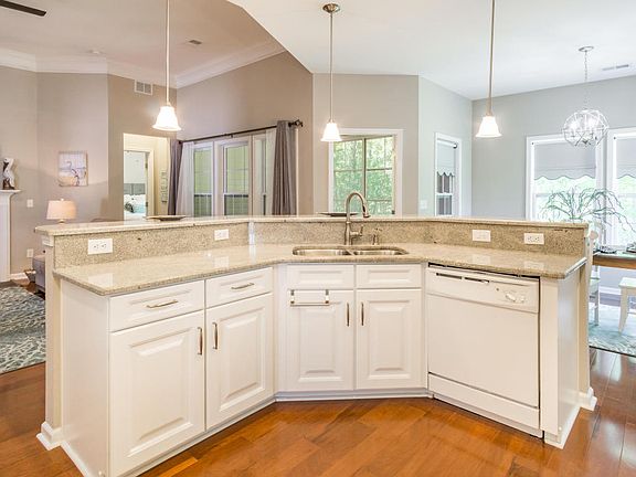 5th image of 5007 Shelbourne Ct