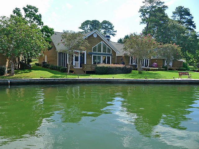 1st image of 54 Shoreline Ct