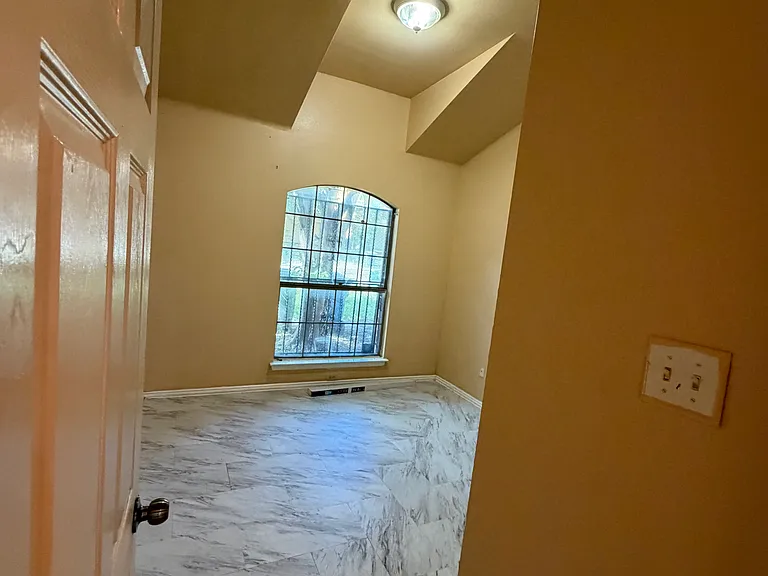 6310 Benavides Dr — Photo 4
