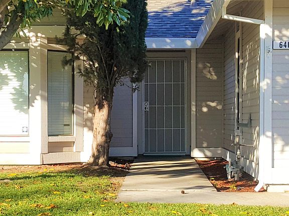 3rd image of 640 Portside Cir