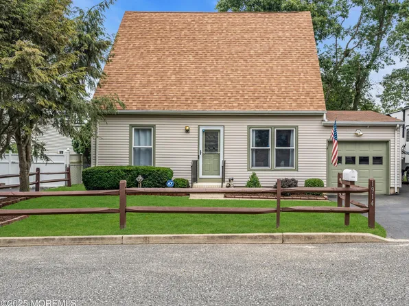 1914 Oak Dale Road, Toms River, NJ 08753