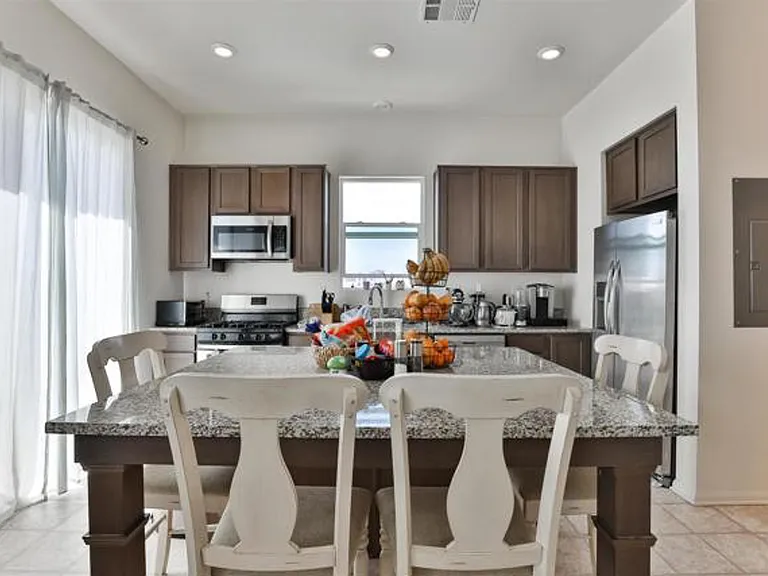 1455 Banahaw Way #11 — Photo 3