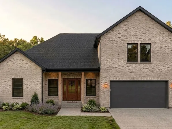 35 Lancaster Dr, Bella Vista, AR 72715
