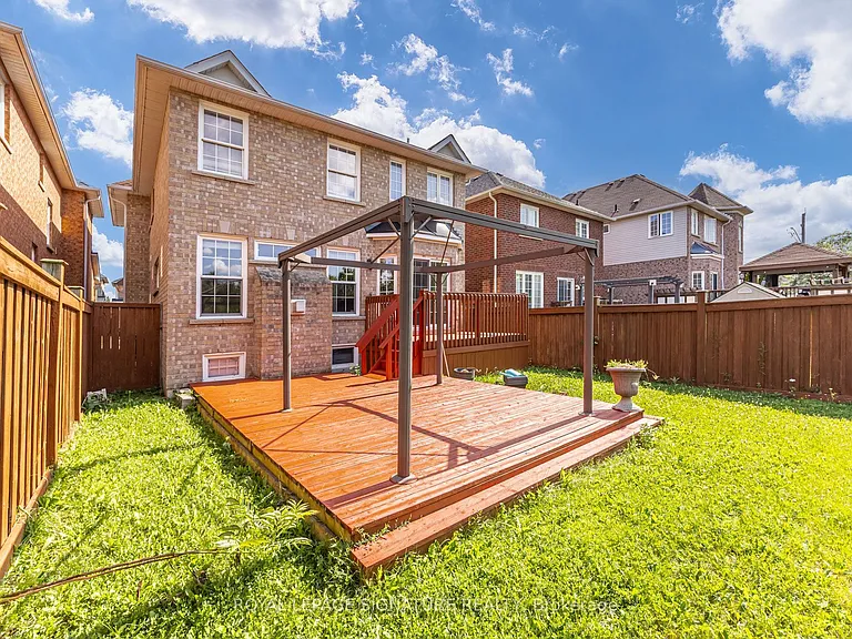 44 Selby Dr — Photo 50