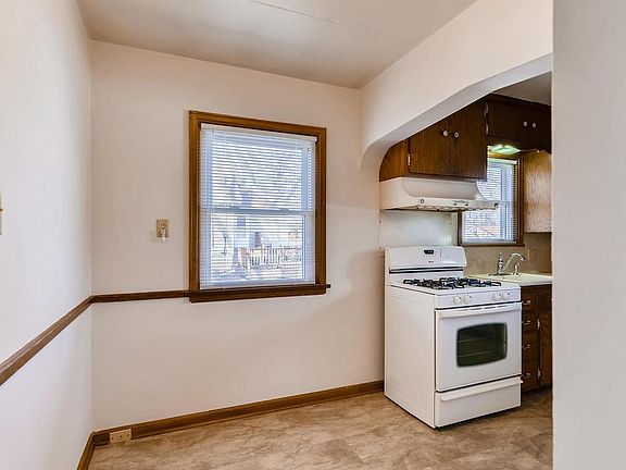 5th image of 241 11th Ave S