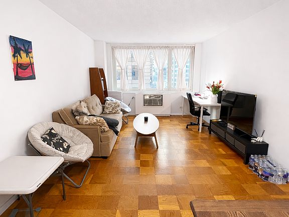 3rd image of 230 W 55th St APT 17C