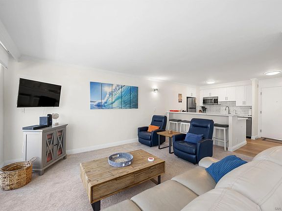 4th image of 1730 Avenida Del Mundo Unit 201