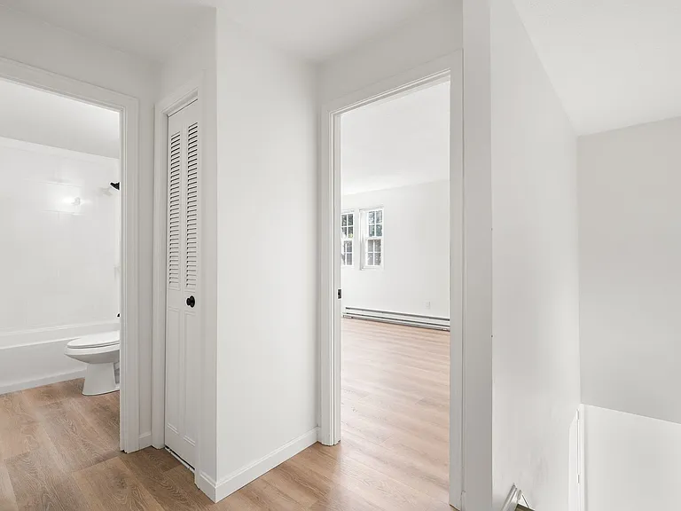 180 Main St #2110 — Photo 16