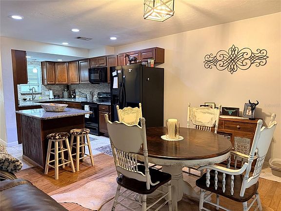 5th image of 5418 SW 4th Pl