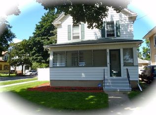 447 5th St, Aurora, IL 60505