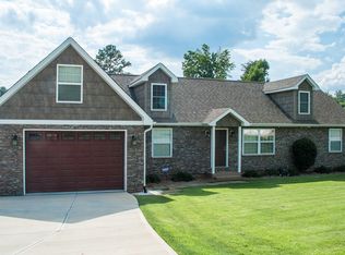 7096 Rolling Hills Dr, Sherrills Ford, NC 28673