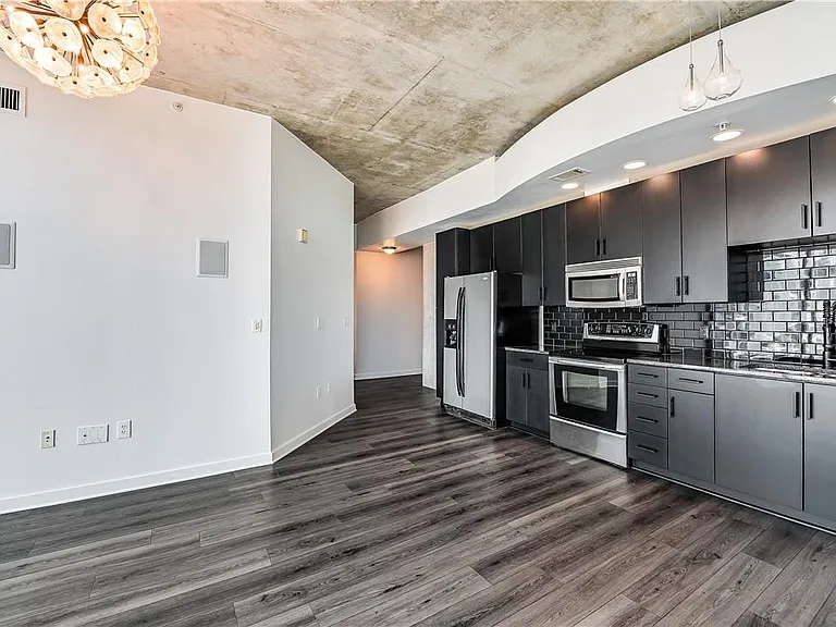 360 Nueces St #1302 — Photo 7