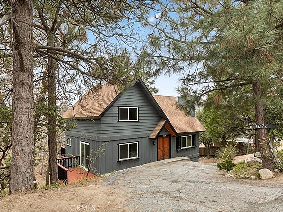 4th image of 1076 Grass Valley Rd