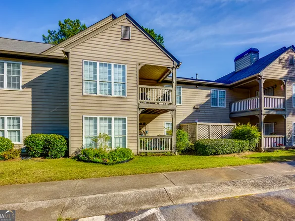1002 Mill Pond Dr SE, Smyrna, GA 30082