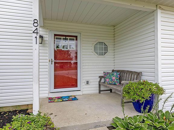 4th image of 841 Lakeway Ct W