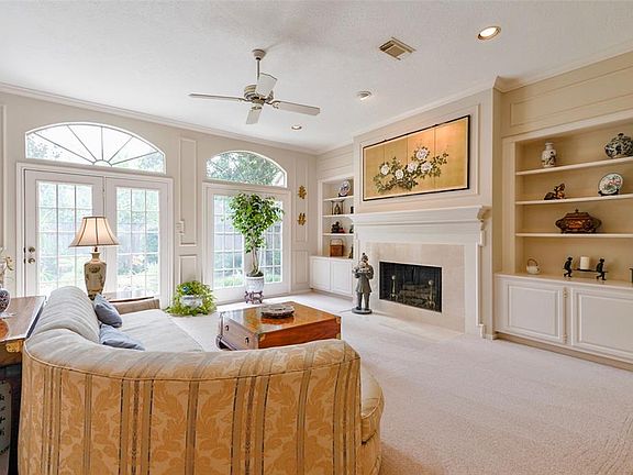 3rd image of 4222 Forest Holly Dr