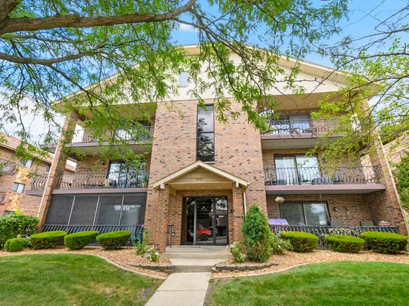 8124 169th St APT 2E, Tinley Park, IL 60477