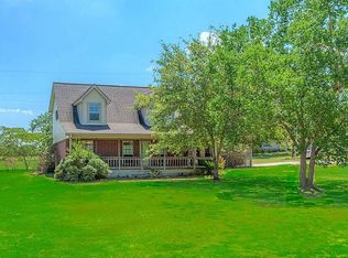 10330 Valley Dr S, Willis, TX 77318