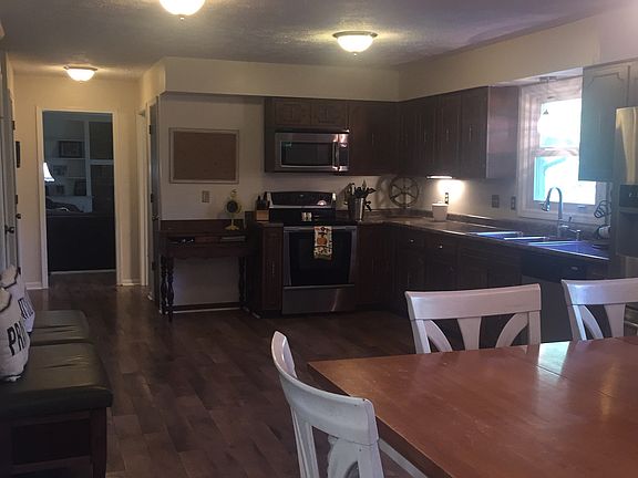 4th image of 26 Fairwood Dr